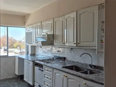 Departamento 5 ambientes con 2 baños