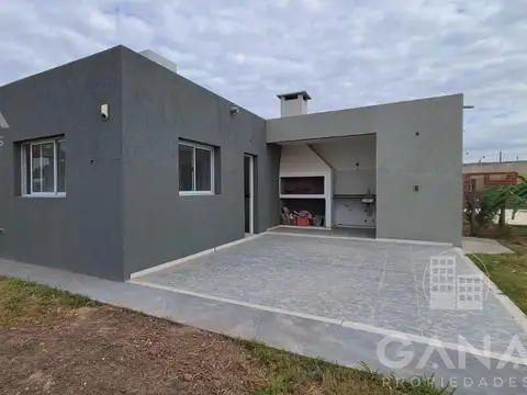 Venta Casa 2 dormitorios a estrenar en Roldan Tierra de Sueños