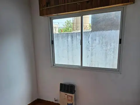 Depto Tipo Casa en Alquiler de 2 dormitorios