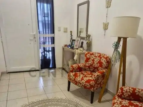 Zeballes 100, Piso 0