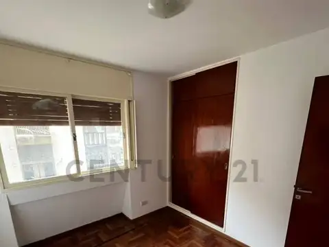 Alquiler, 2 Dormitorios con gran balcon