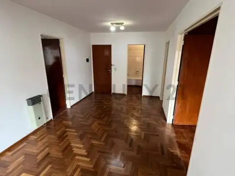 Corrientes 100, Piso 6
