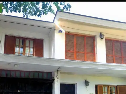 ALQUILER CASA APTA COMERCIAL/PROFESIONAL