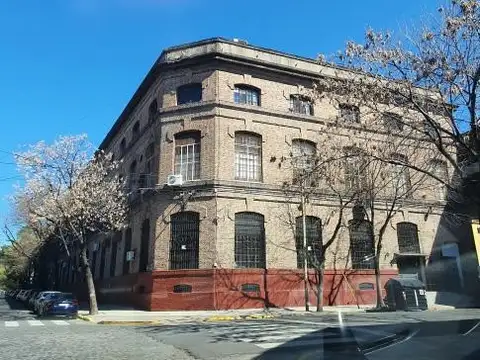 Darwin 1154 piso 1ro - COCHERA