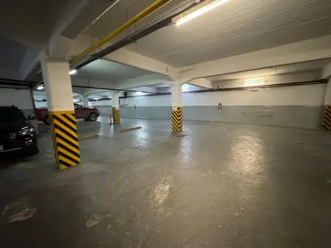 VENTA EDIFICIO OFICINAS ALMAGRO COCHERAS AUDITORIO