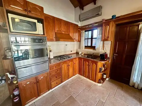 Casa 4 ambientes con 1 baño