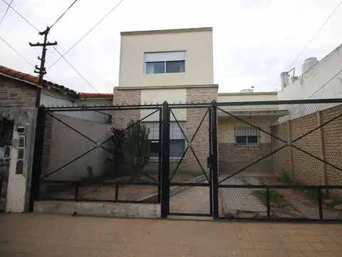 PH AL FRENTE CON GARAGE  PATIO