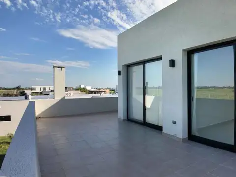 Casa 4 ambientes con 3 baños