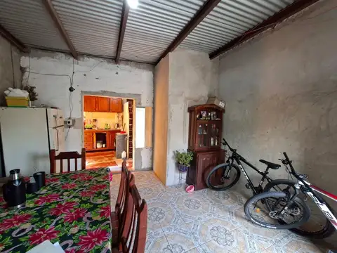 Casa 3 ambientes con 1 baño