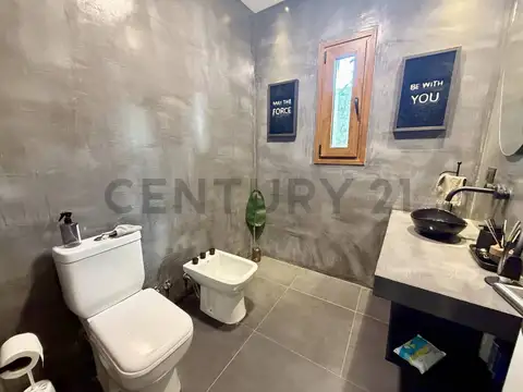 Casa en Venta con 4 cocheras