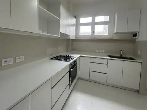 Pacheco de Melo  al 2800