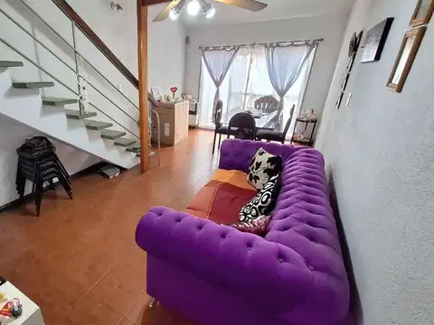 Depto Tipo Casa en Venta de 3 ambientes