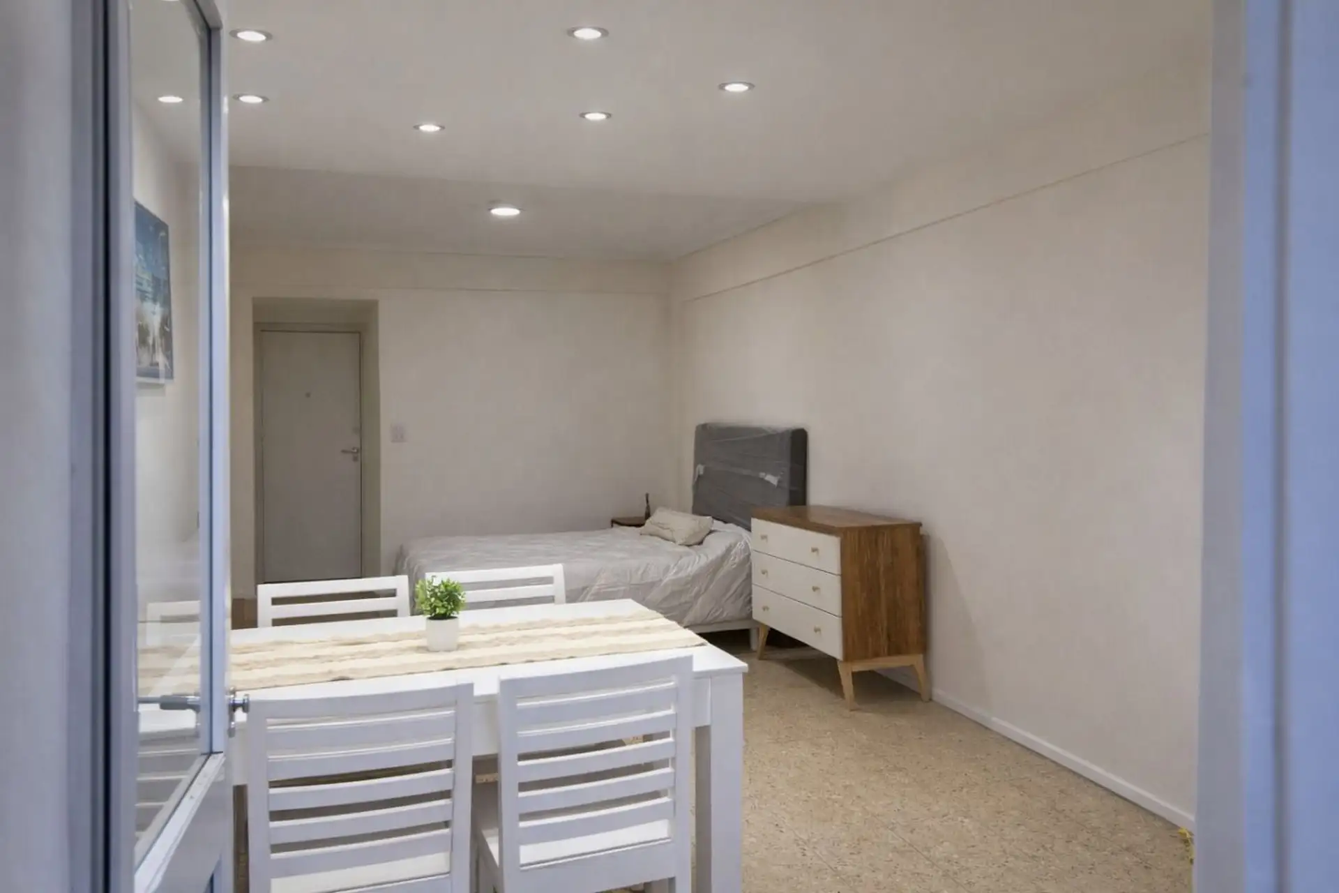 OPORTUNIDAD DEPARTAMENTO 1 AMBIENTE A LA CALLE CON BALCÓN EN ZONA CENTRO