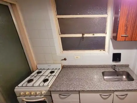 Departamento en Alquiler en Monserrat, $ 680.000