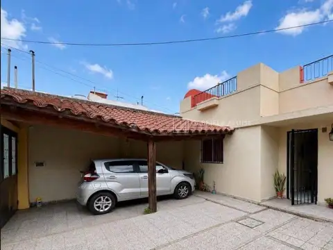 Venta de Casa 3 Ambientes PH al frente con COCHERA. APTO CRÉDITO, Billinghurst
