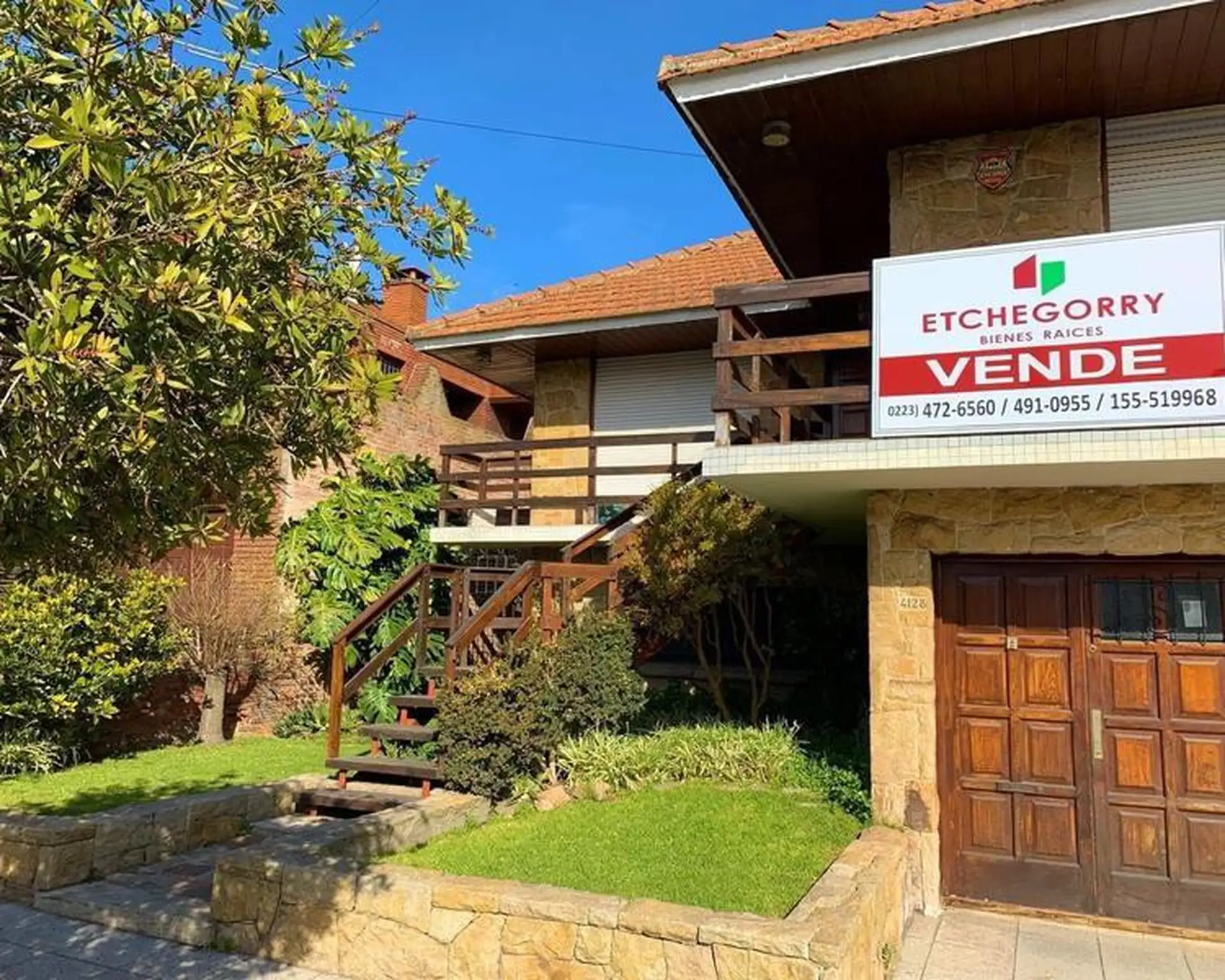 Chalet en venta de 4 ambientes con dependencia — Pinos de Anchoreña