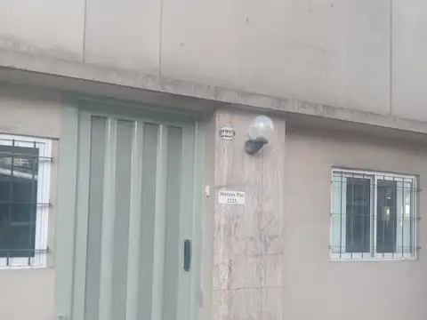 Depto Tipo Casa en Alquiler de 3 ambientes