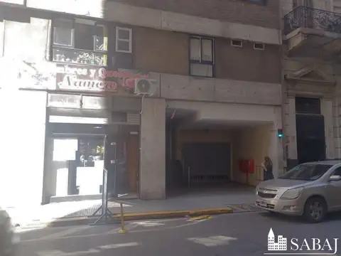 Departamento - Alquiler - Argentina, Capital Federal - Avenida Hipólito Yrigoyen 1310