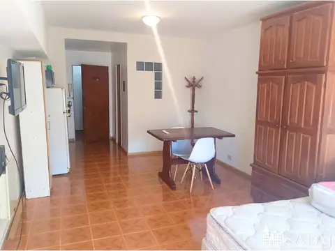 Avenida Hipólito Yrigoyen 1300, Piso 8