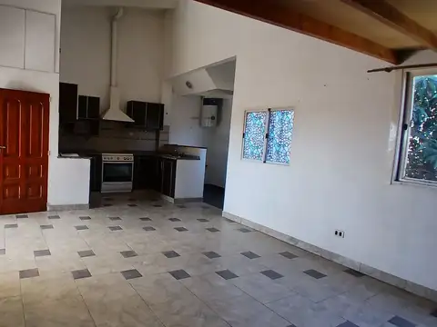 Depto Tipo Casa en Alquiler de 2 ambientes