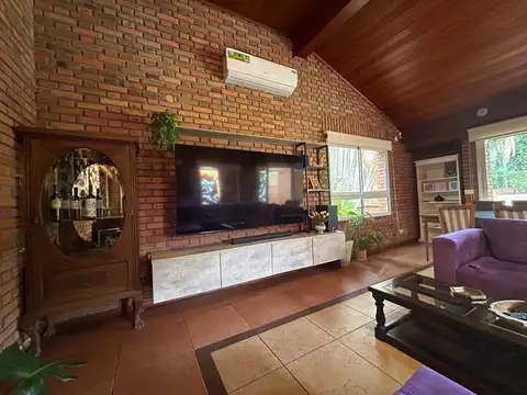Casa en Venta en Posadas, USD 550.000