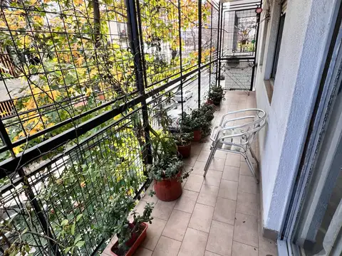 Departamento 4 ambientes con 2 baños
