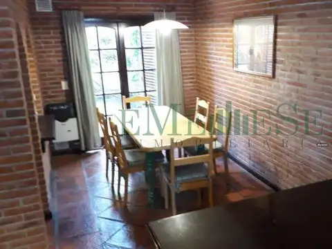 Casa 3 ambientes con 2 baños