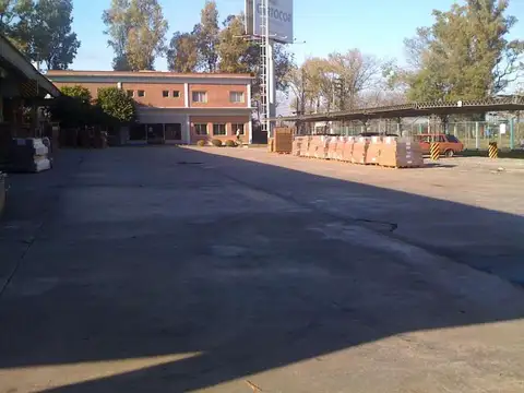 Galpon en Alquiler 89  mts Frente