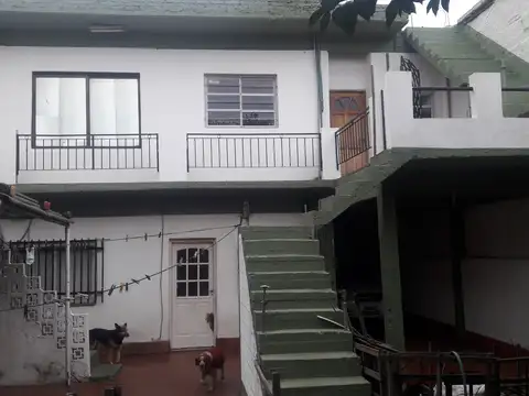 Venta Cristiania 4700, Isidro Casanova Importante propiedad, ideal para inversión o 2 familias!!