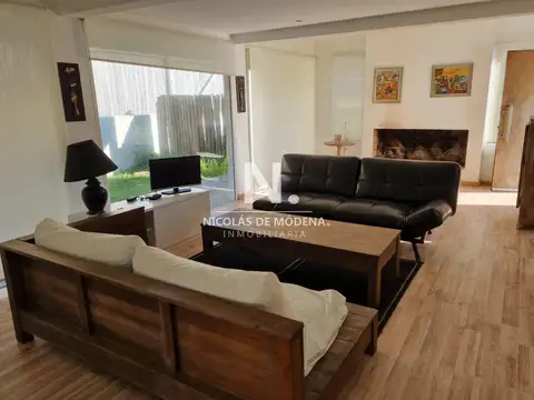 Casa 4 ambientes con 4 baños