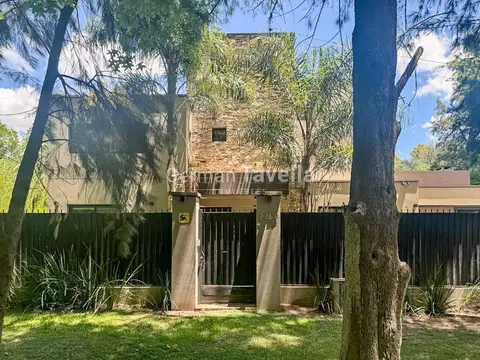 Venta Casa Minimalista con parque 2000 Parque Leloir, ITUZAI