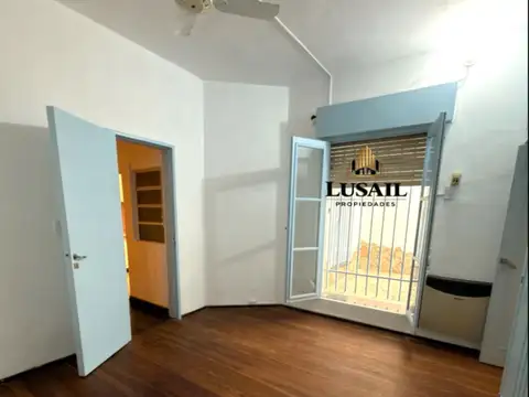 Casa en Alquiler con 1 cochera