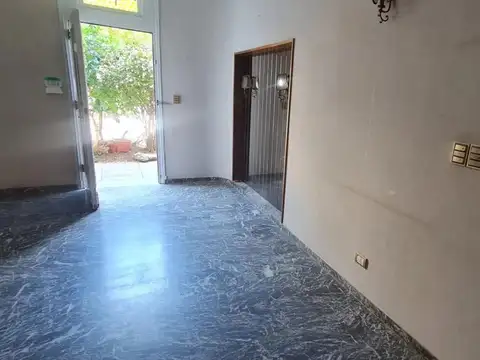 IMPONENTE PROPIEDAD A METROS DE PARQUE CHACABUCO