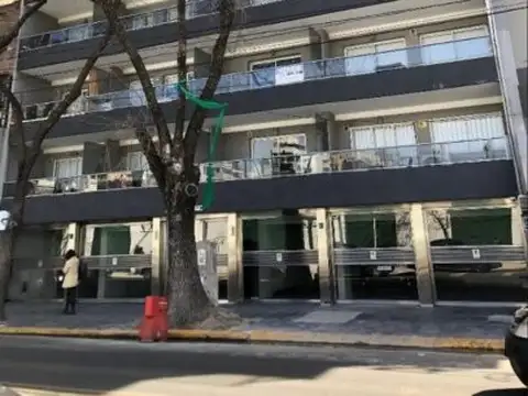 Departamento con Balcón con cochera, Edificio "Pampa Al Lago"Full Amenities.