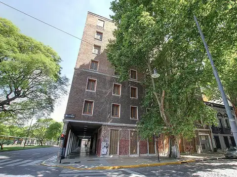 San Telmo, Edificio en Block en venta, Esquina, 2100m2, Pb y 6 pisos.