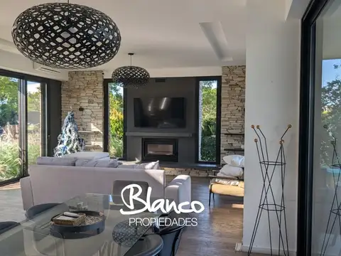 Casa en Alquiler en Puertos - Barrio Vistas, USD 3.800