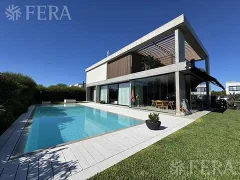 Venta Casa 6 ambientes con piscina en Greenville- Hudson
