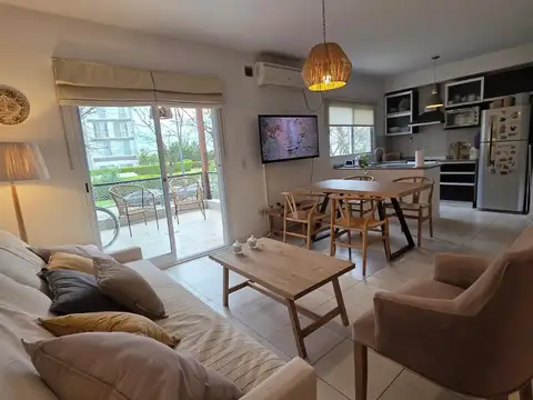 Amplio departamento en duplex 3 amb. + coch usd 144.000.-
