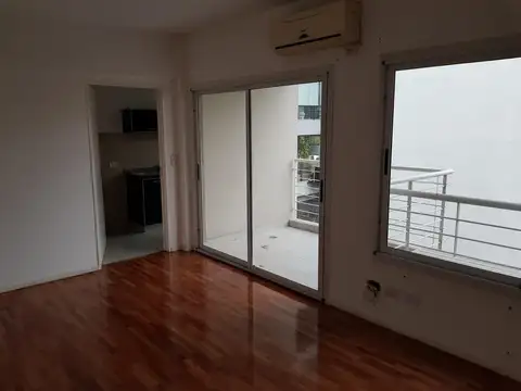 Crámer 2500, Piso 7°