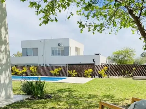 Casa del Este