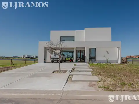 Casa en venta en el Barrio Amarras, Puertos / Escobar