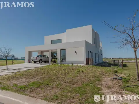 Casa en Venta en Puertos - Barrio Amarras, USD 649.000