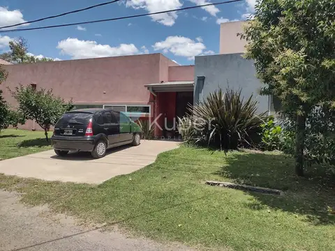 Casa a la venta de 6 ambientes en Barrio Altos del Barranco. Pilar