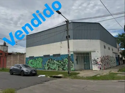 Galpón de 350 m2 cubiertos en Venta en Villa Bonich - San Martin