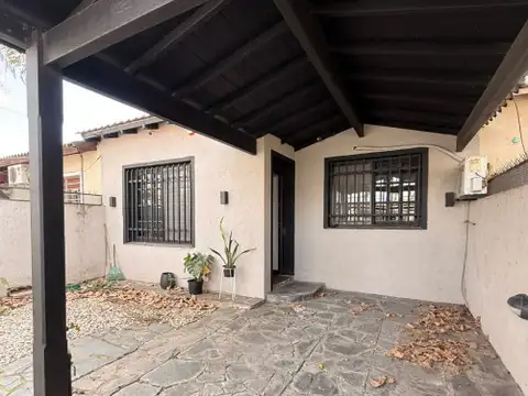 Casa en Venta en Ciudad Jardín del Palomar, USD 175.000