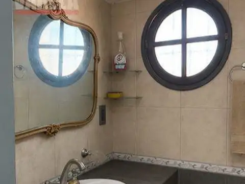 Casa en Venta 6 amb. 3 baños. Jardin y Parrilla- Andres Lamas 1500 V.Gral Mitre u$s 350.000