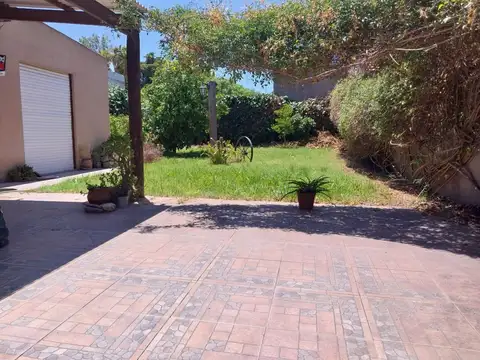 Tres Arroyos: Casa 4 Habitaciones 10 x 30