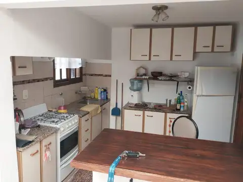 Tres Arroyos: Casa 4 Habitaciones 10 x 30