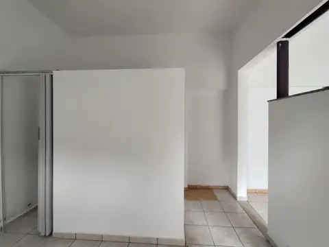 Local en Alquiler en Alberdi, $ 450.000
