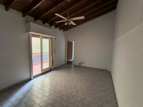 Depto Tipo Casa 4 ambientes con 1 baño
